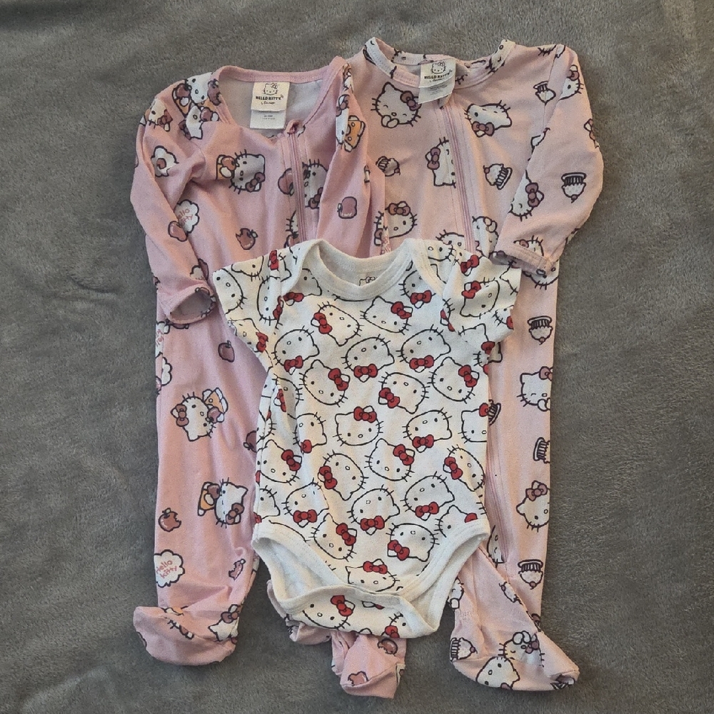 Hello Kitty Pink and White Footie Set